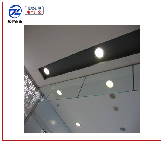 固定玻璃擋煙垂壁-沈陽/遼寧正衡防火門窗廠家